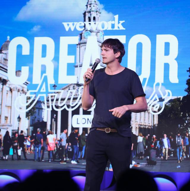 Ashton Kutcher en la presentación de los premios Wework Creator en Londres en octubre de 2018.