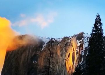 Las sorprendentes imágenes de la cascada de fuego en California