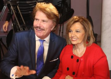 María Teresa Campos subasta sus muebles y es un éxito