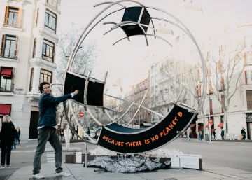 Moda y arte se alían en la presala de ARCOmadrid