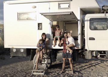 A família que largou tudo para dar a volta ao mundo sobre rodas