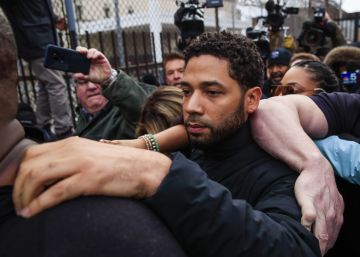 El actor Jussie Smollet se enfrenta a 16 cargos por simular una agresión racista y homófoba