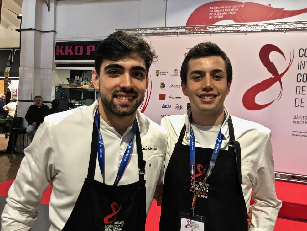 ALEJANDRO SERRANO Y SU AYUDANTE, GANADORES DEL CONCURSO CAPEL