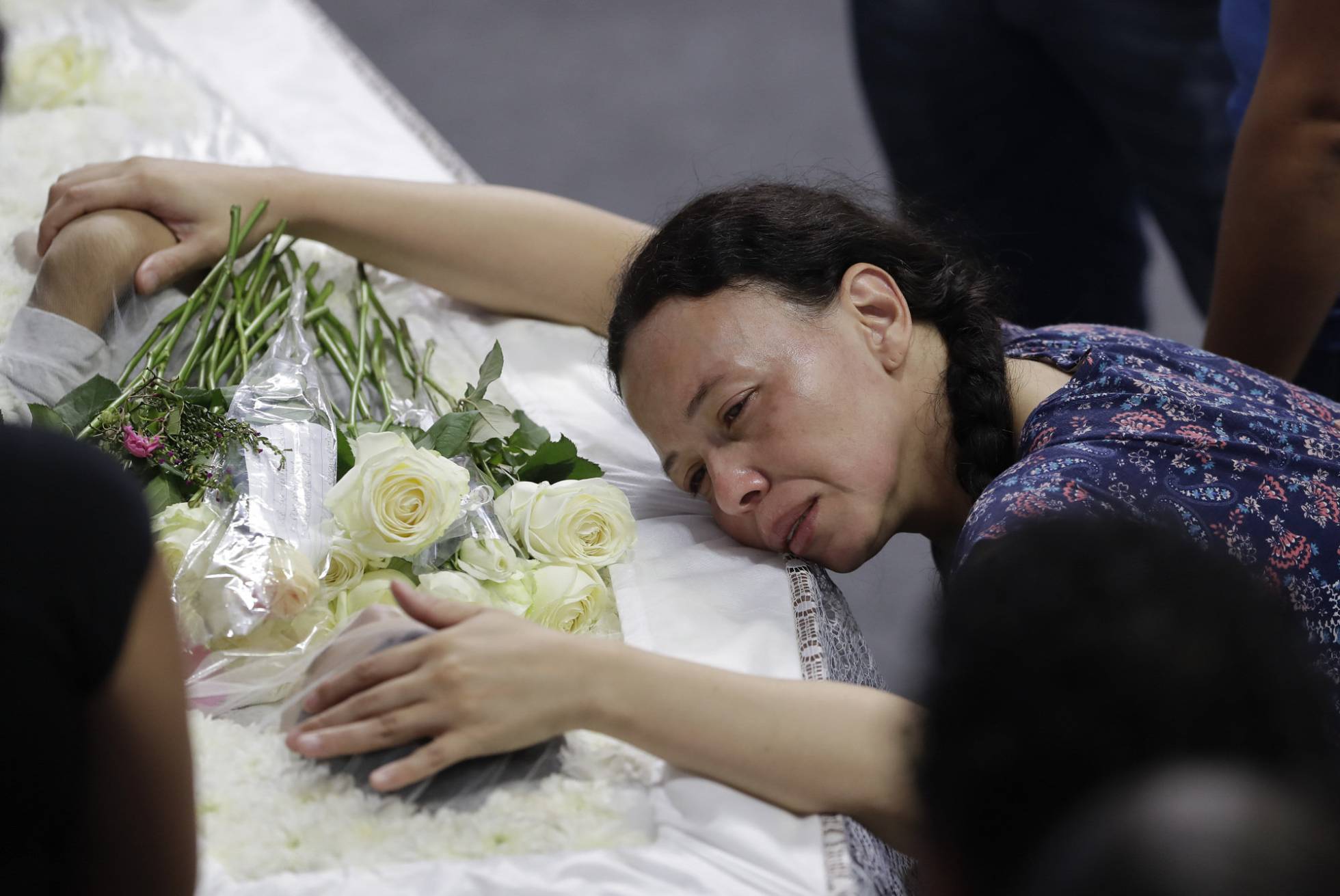 El funeral de las víctimas del tiroteo en Brasil, en imágenes
