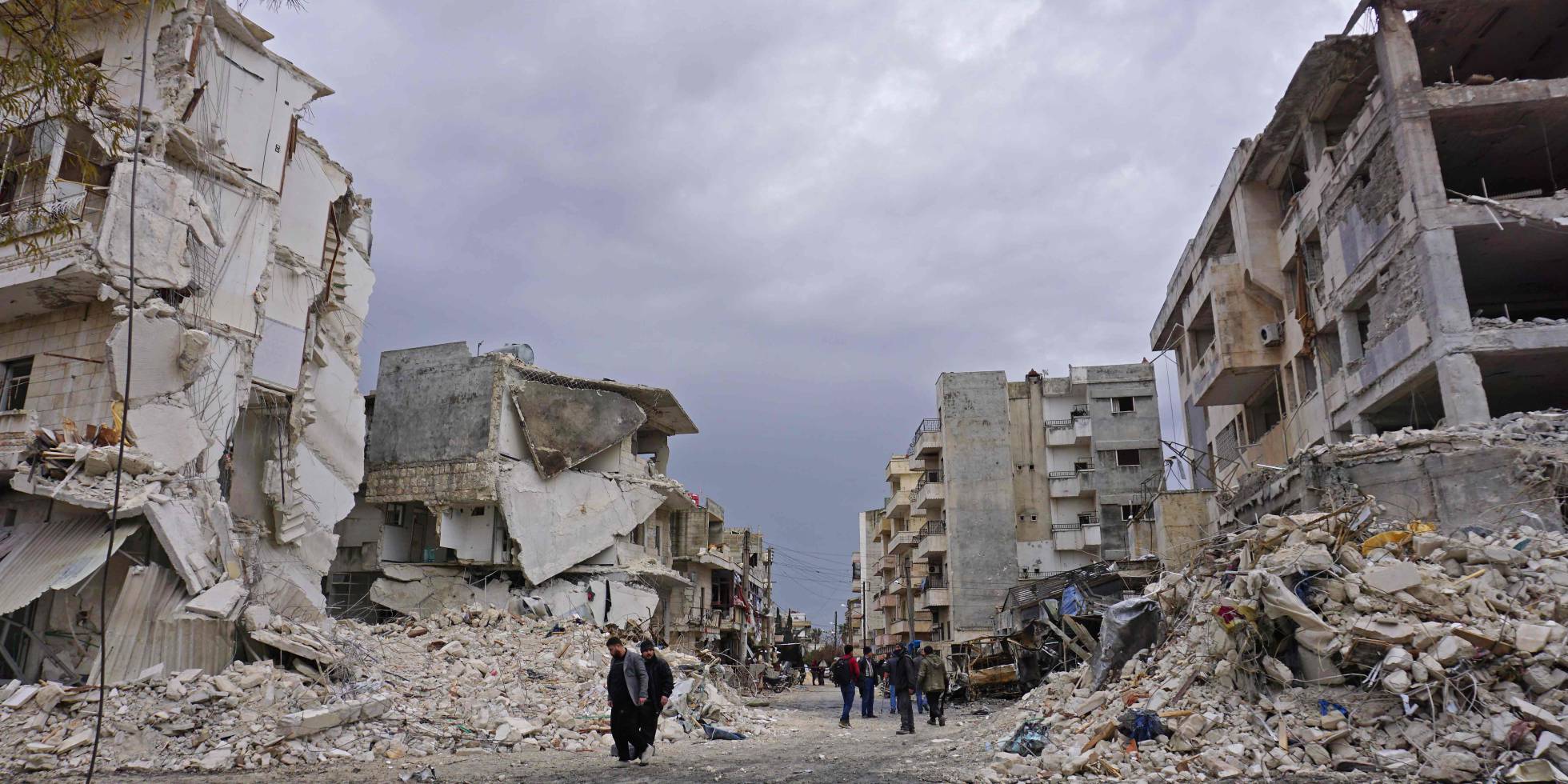 Edificios destruidos en la ciudad siria de Idlib tras un ataque aéreo ruso que se saldó con 13 civiles muertos, el 14 de marzo de 2019.