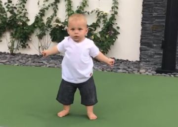 El hijo de Enrique Iglesias baila a ritmo de rap