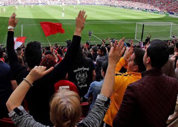 Women’s soccer game in Spain smashes turnout world record