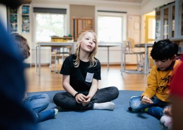 Não, o método Montessori não é “aprender brincando”