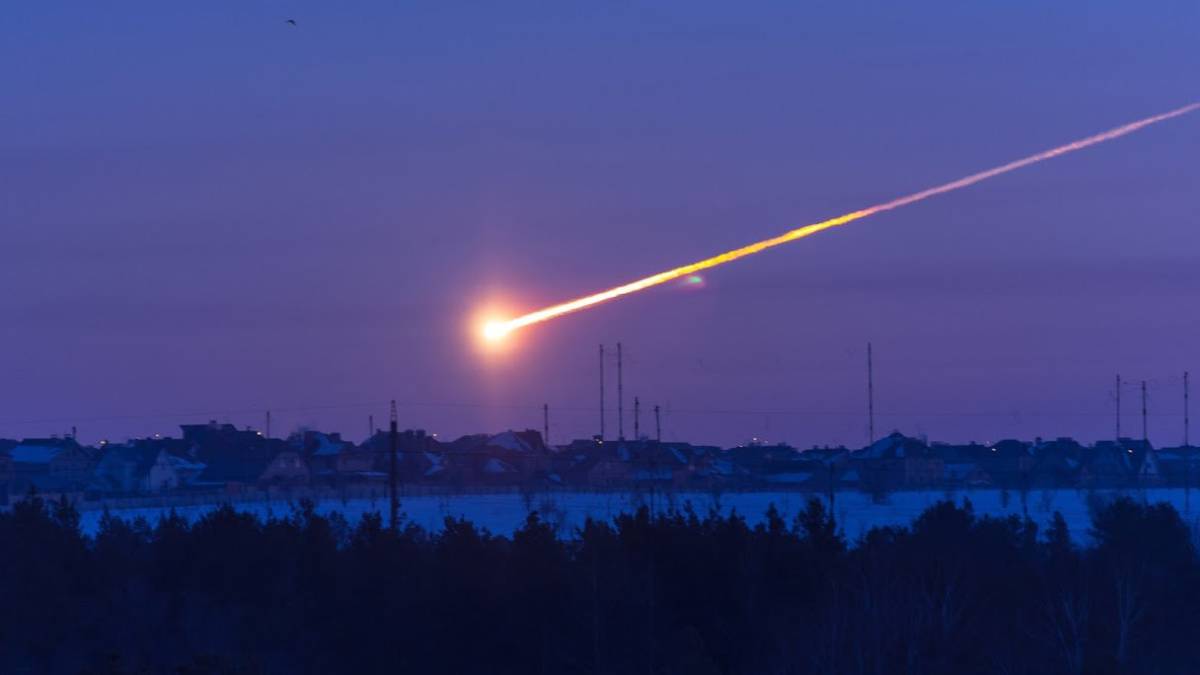La bola de fuego sobre Cheliábinsk.