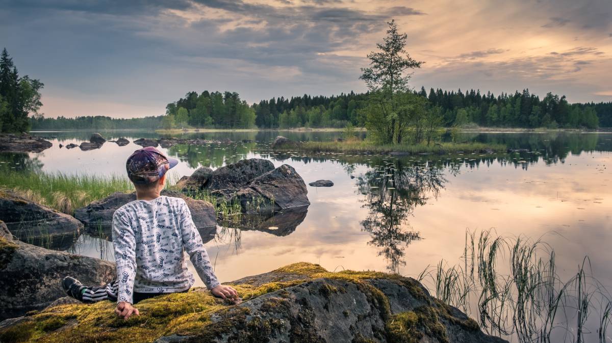 Vista general de un lago de Tammela (Finlandia).