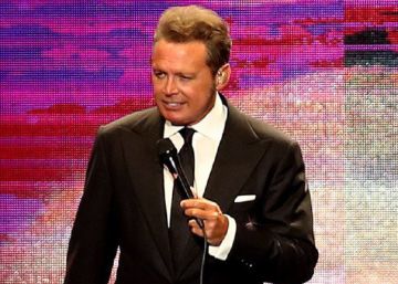 La última locura de Luis Miguel: lanzarle un micrófono a un técnico en un concierto