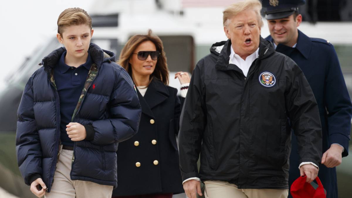 El matrimonio Trump, con su hijo Barron.