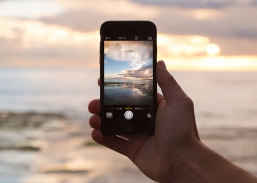 Los mejores accesorios para hacer fotos y vídeos con el móvil por menos de 25 euros