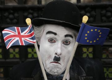 Un manifestante antibrexit frente al Parlamento británico en Londres.