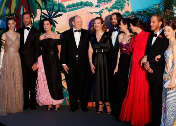 Carolina de Mónaco recuerda a Karl Lagerfeld y respalda a su hija Carlota en el Baile de la Rosa