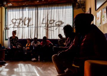 ¿Por qué te fuiste? Los estudiantes de Senegal preguntan a los migrantes
