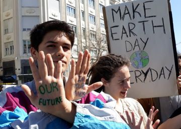 Jóvenes frescos en un mundo que arde