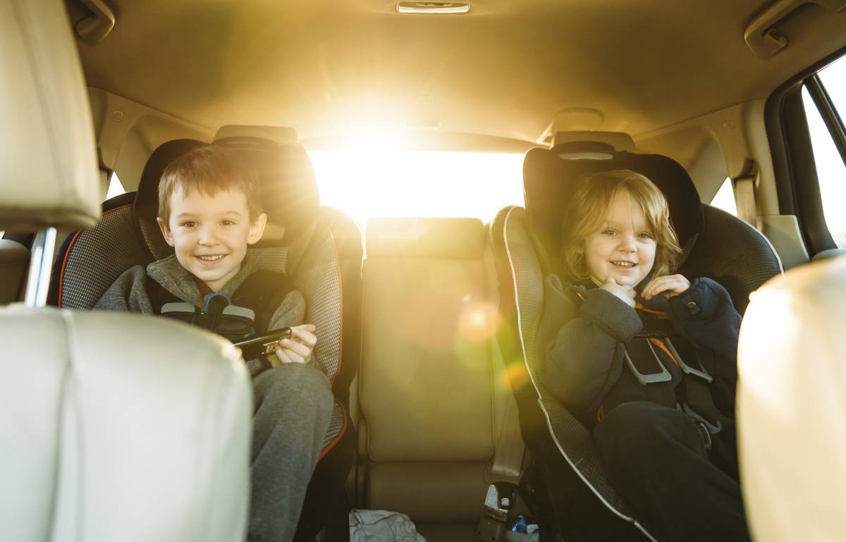 ¿Viajas con niños esta Semana Santa? Todos los accesorios para el coche y el alojamiento