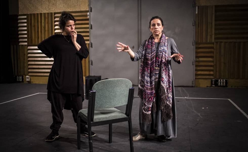 María Moreno with Eva Yerbabuena.
