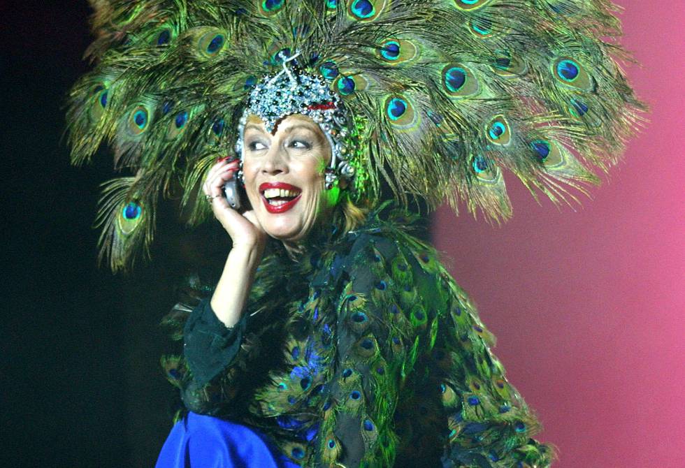 María Jiménez en los Premios Onda celebrados en 2002 en Barcelona.