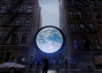 El artista Sebastian Errazuriz instala la Tierra en directo a pie de calle en Nueva York