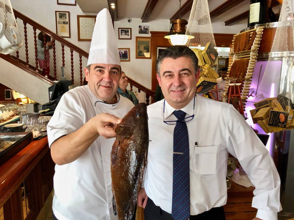 PEDRO SÁNCHEZ (COCINER0) CON JOSÉ ANTONIO JIMÉNEZ, PROPIETARIO CAPEL