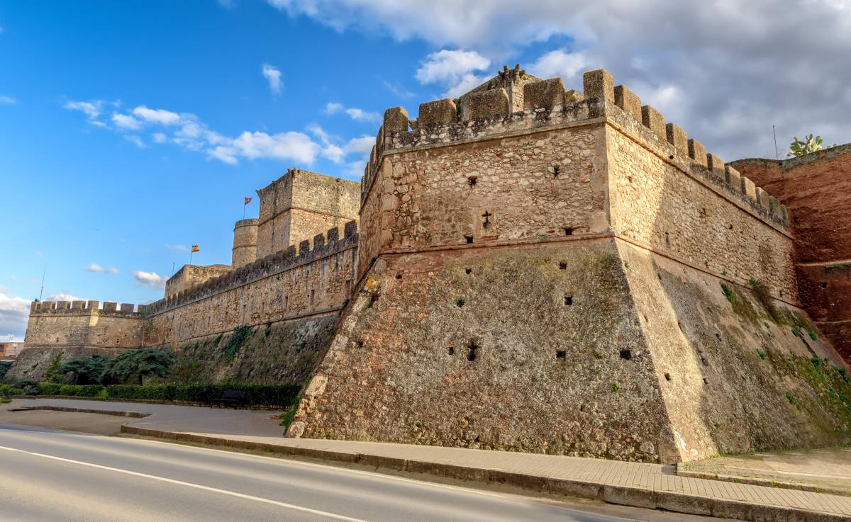 10 ciudades amuralladas de España (y no son las de siempre)