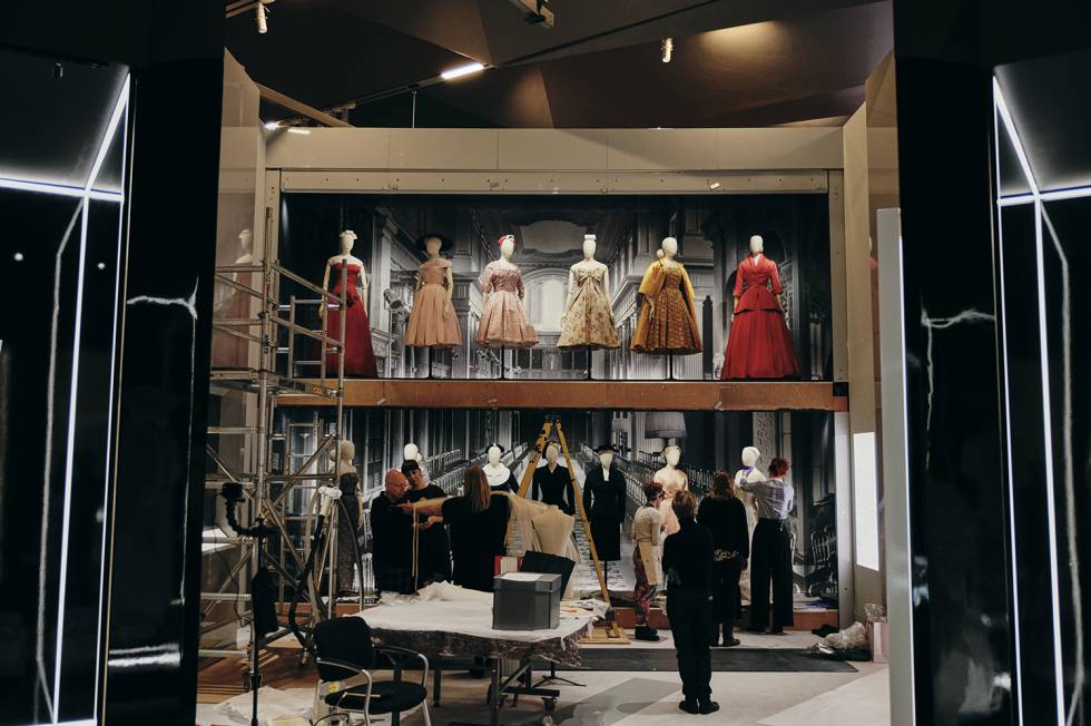 Más de 150 miembros del Museo Victoria & Albert han trabajado en esta exposición.