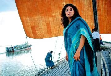 Desde su ONG, Runa Khan recupera la fabricación tradicional de embarcaciones de Bangladés. (© Rolex Heine Pedersen)