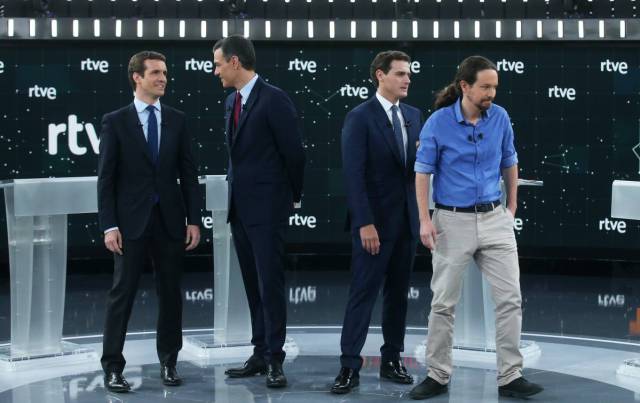 Los candidatos, antes del inicio del debate.