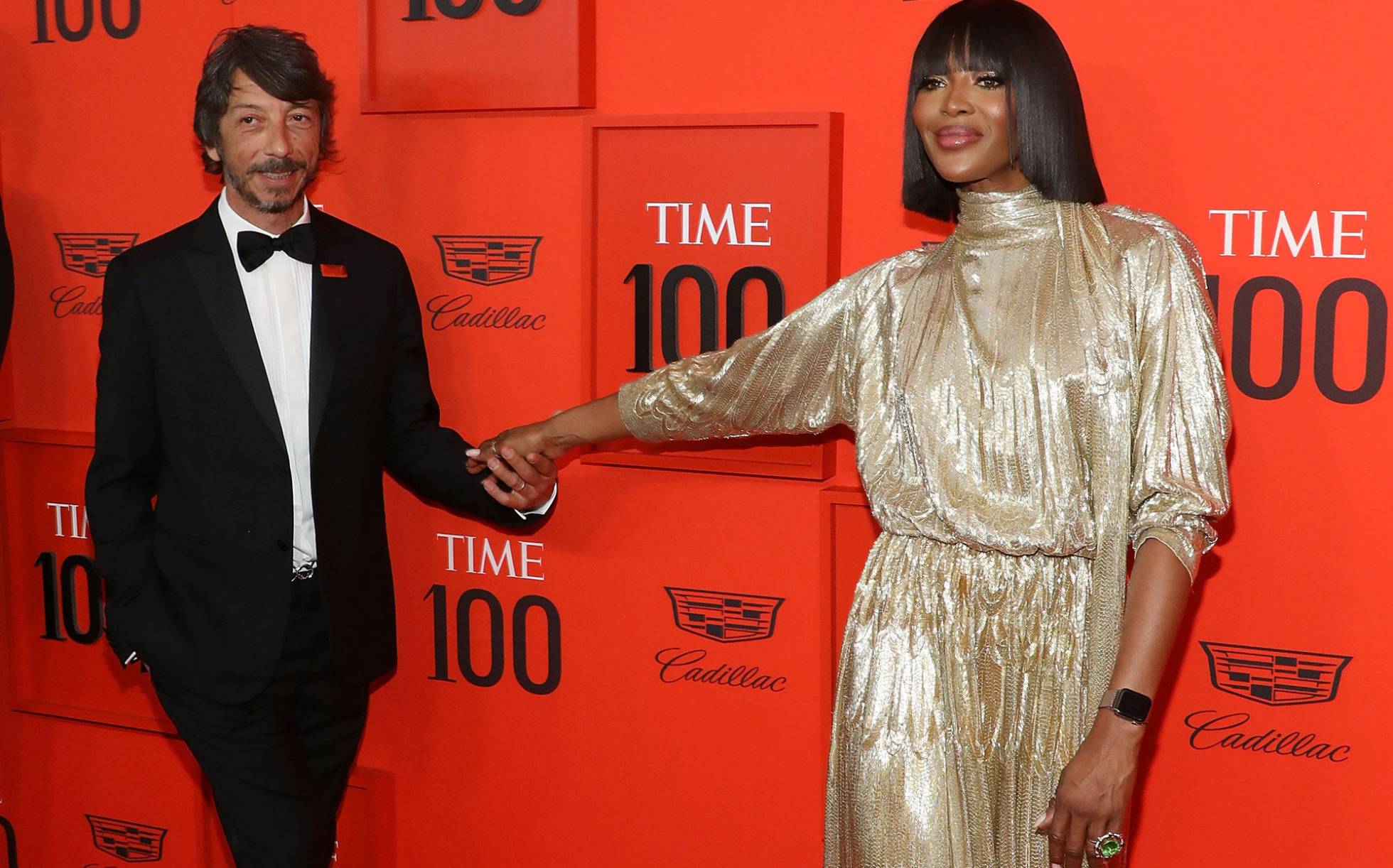 El diseñador Pierpaolo Piccioli y Naomi Campbell.