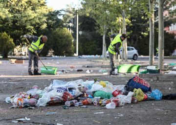 La basura de San Cemento, el 'macrobotellón' de la Complutense