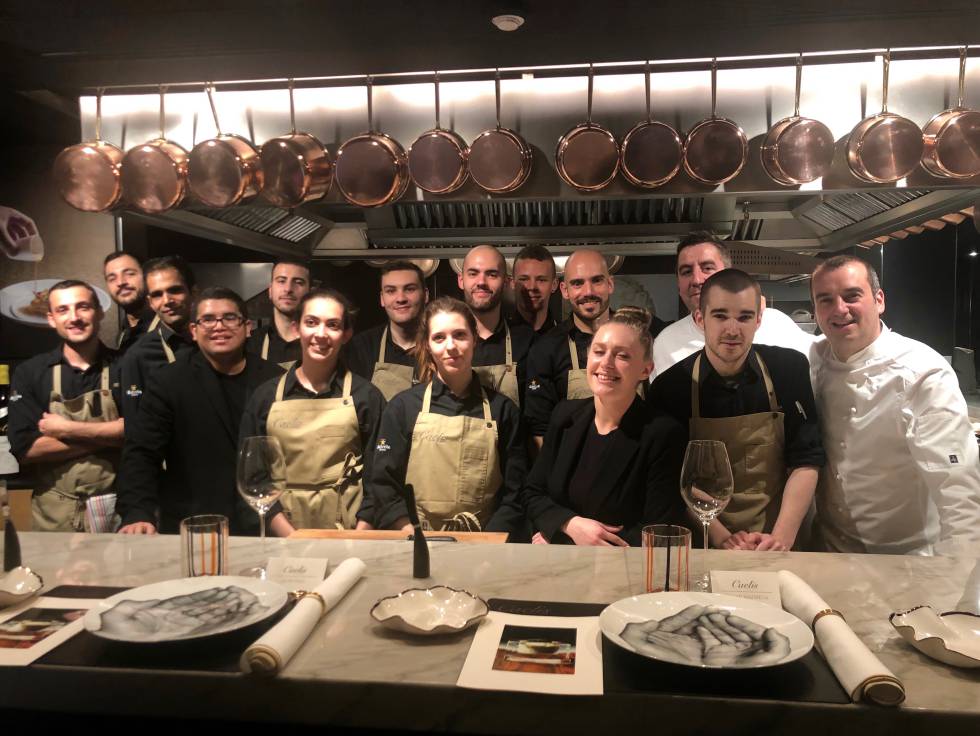 LOS COCINEROS Y SU BRIGADA CAPEL