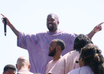 La última locura Kanye West: ‘oficia’ misa los domingos