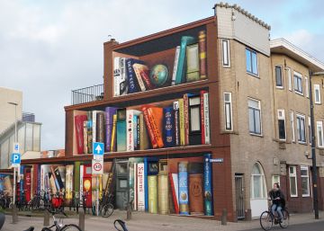 El mural de los libros que tienen prohibido hablar de política y religión