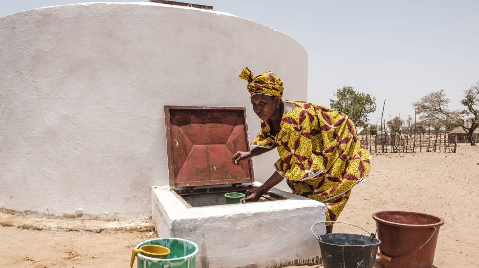 Mboya Ka, primera beneficiaria del proyecto Un millón de cisternas para el Sahel, en la localidad de Douly, en Senegal.