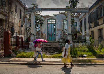 El encanto colonial de La Habana se derrumba