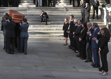 La capilla ardiente de Alfredo Pérez Rubalcaba, en imágenes