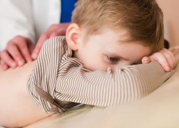 Qué hacer (y qué no hacer) cuando a los niños les duele la espalda