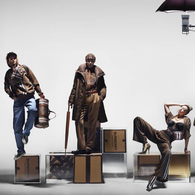 Gigi Hadid, en su debut para la primera campaña de la línea Monogram de Burberry.