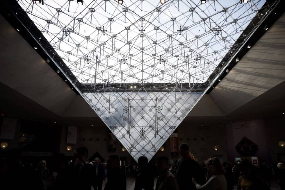 piramide louvre ieoh ming pei