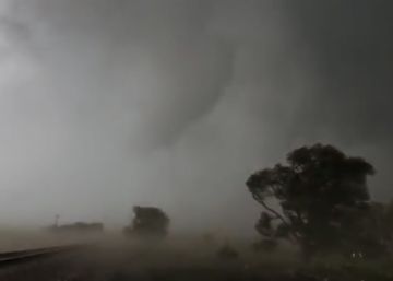 Así se ve un tornado desde dentro