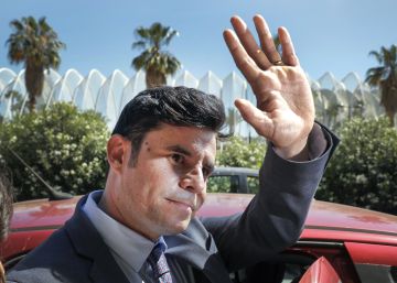 El presunto hijo de Julio Iglesias tras suspenderse el juicio: “Sé que me enfrento a un gigante”