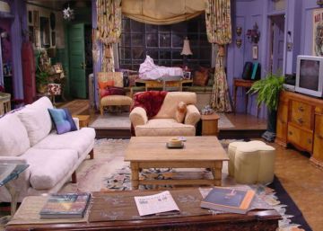 Así quedarían el salón de ‘Friends’ o el de ‘Los Simpson’ con muebles de Ikea