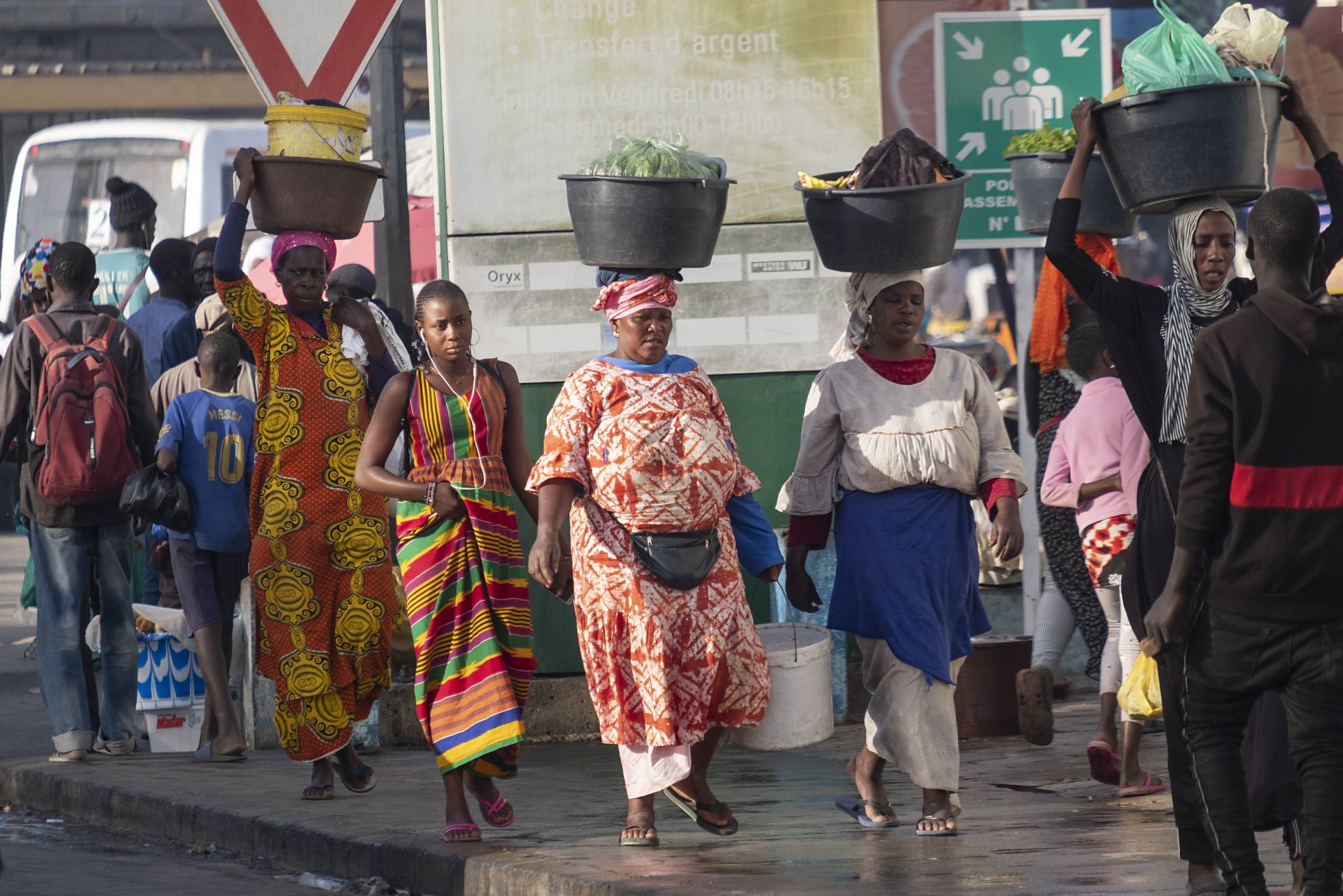 De paseo por los barrios de Diamaguène, HLM y Léona