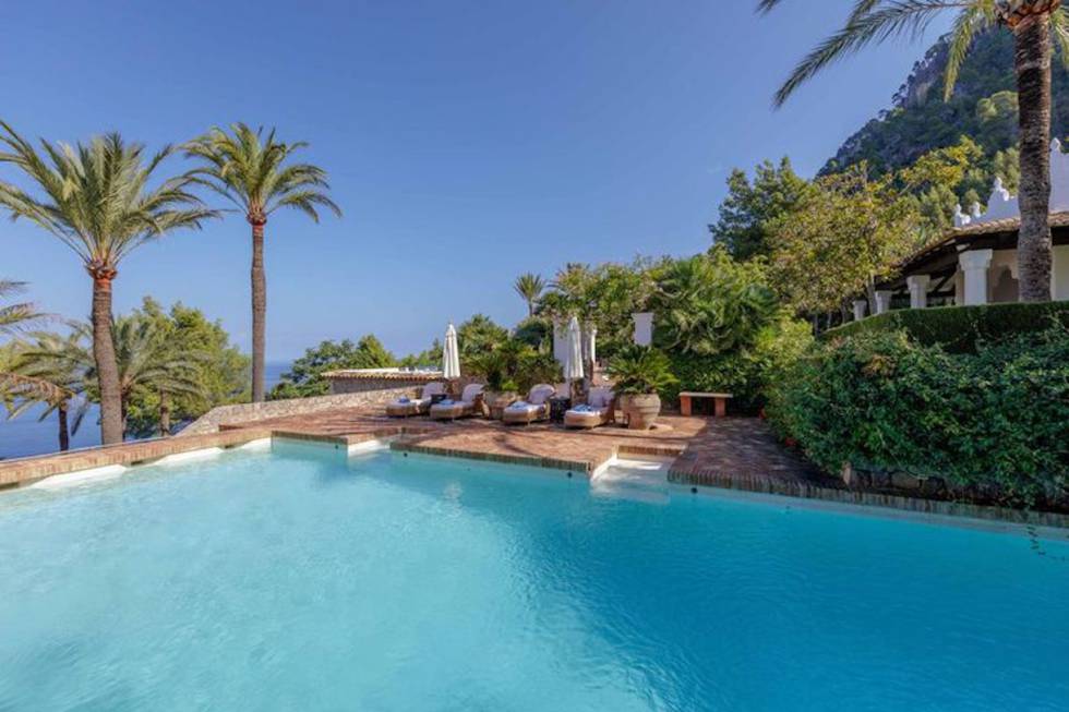 michael douglas mansion mallorca