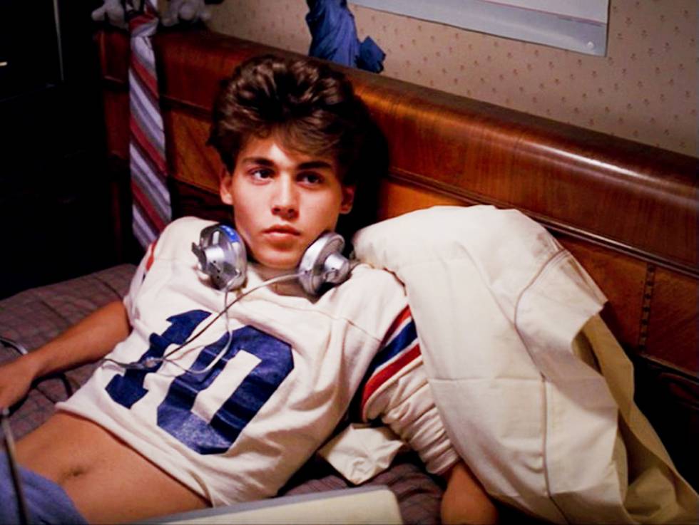 Un jovencísimo Johnny Depp con 20 años en 'Pesadilla en Elm Street'.