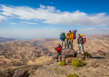 Cruzar un país a pie: cuatro rutas para senderistas de largo recorrido