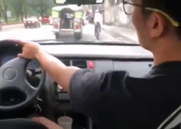 Un conductor pierde la licencia tras publicar un vídeo al volante desde el asiento del pasajero