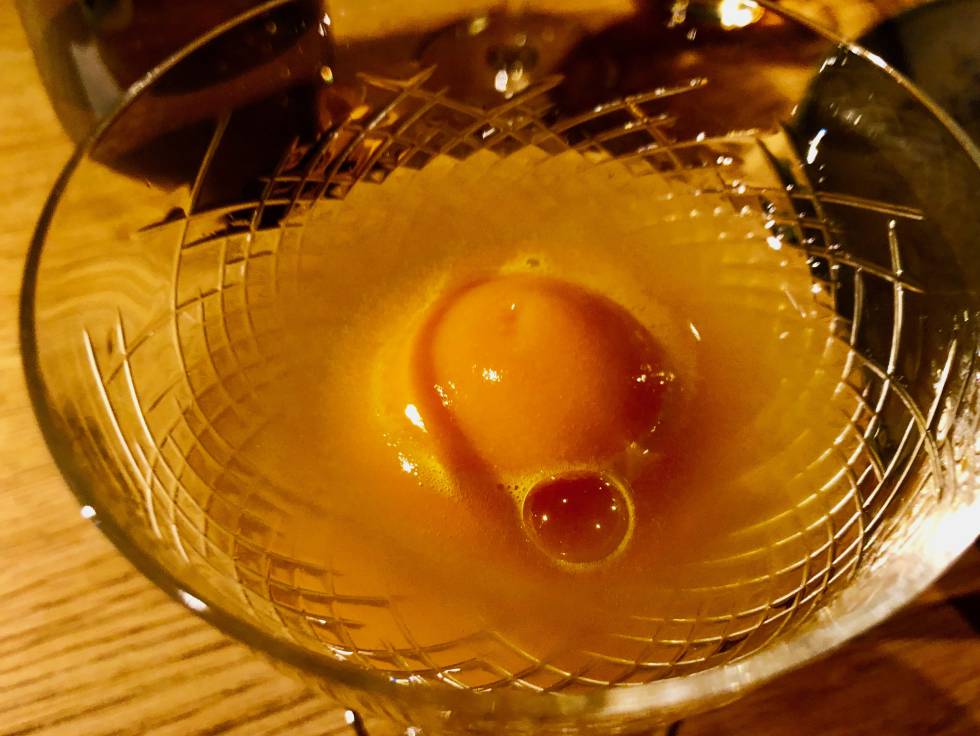 Sorbete de clementinas al whisky, complemento líquido del gofre relleno de queso Capel